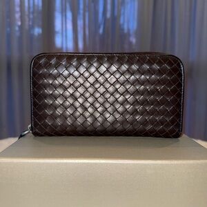Bottega Veneta Brown Leather Zip Wallet